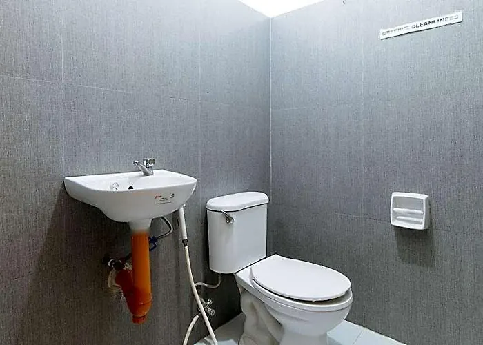 Reddoorz @ Najar Residences Near Naia Terminal Hotel